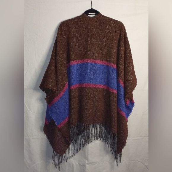 Forever Dreams Over Size Fringe Scarf Wrap Poncho - Picture 3 of 7